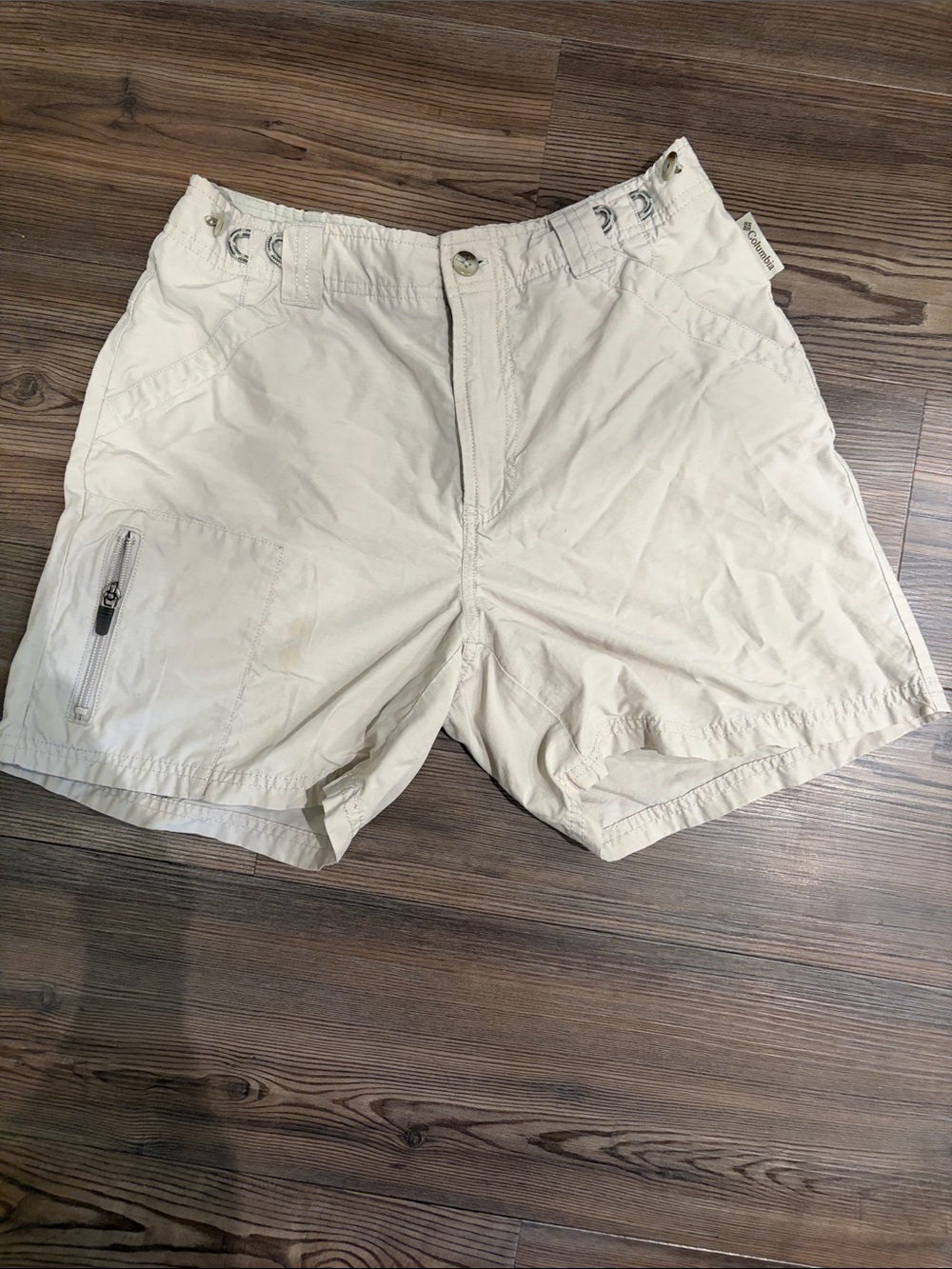 Columbia Women's Light Cream Outdoor Cargo Bermudas